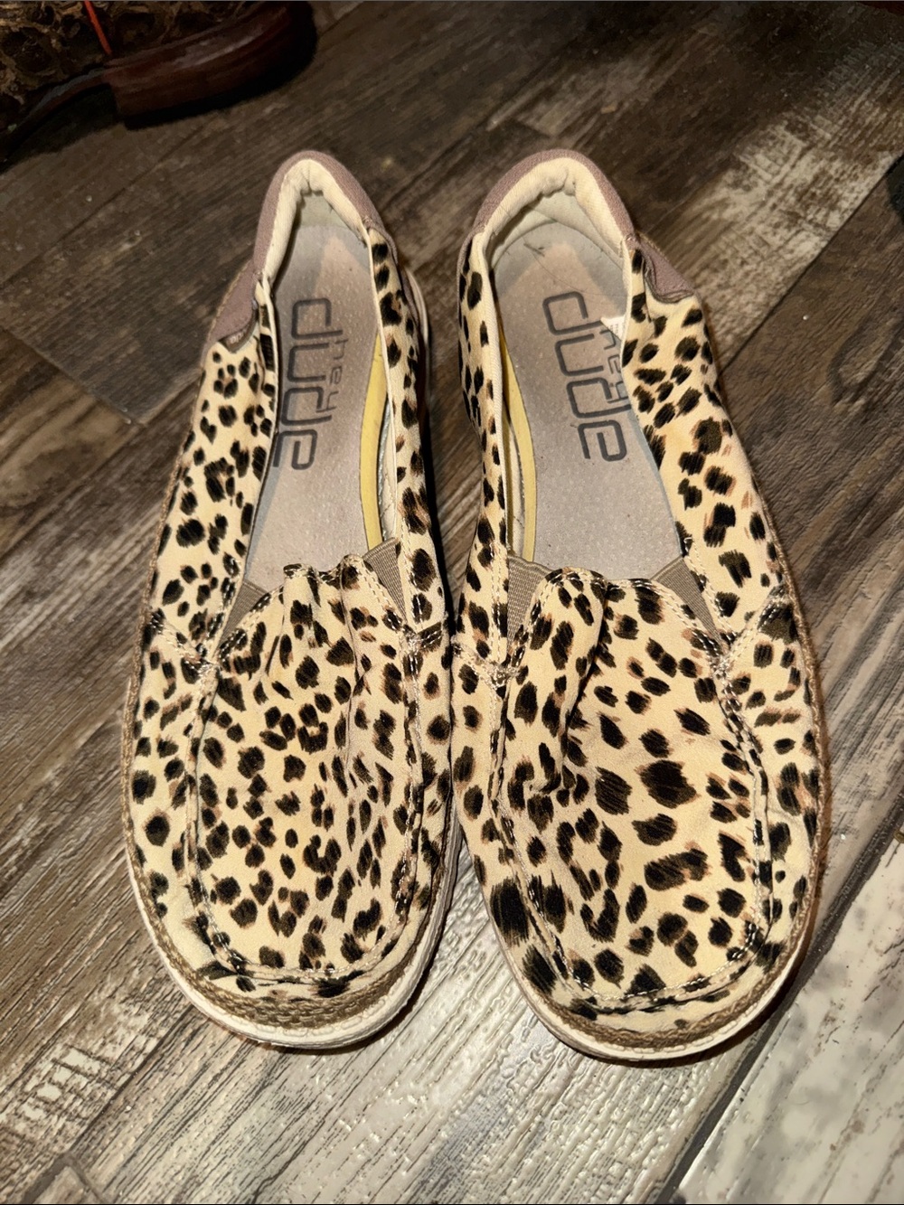 Slip-On Leopard Print Casual Shoes - Beige/Black